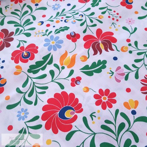 Matyó mintás pamutvászon - FEHÉR  alapon