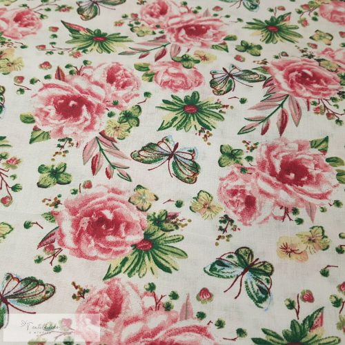 Rózsás pamutvászon pillangókkal